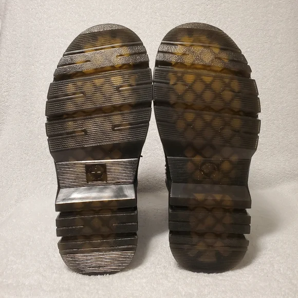 DR.MARTENS TARIK TOE GUARD UTILITY BOOTS - Picture 8 of 9